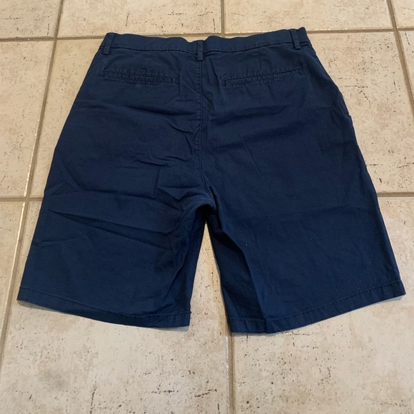 Old Navy Ultimate Tech Slim Built-in Flex Chino Shorts - Size 33 - Picture 2 of 6